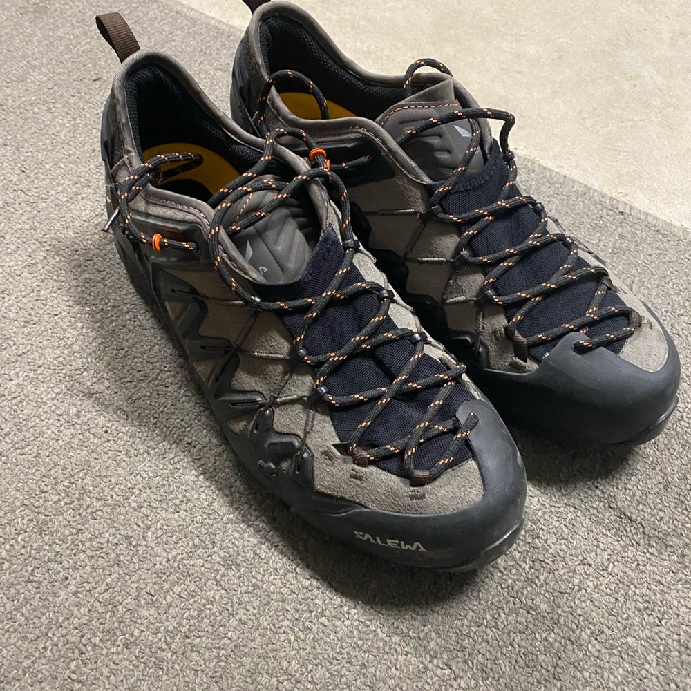 Salewa Men's Black and Gray hiking Shoes